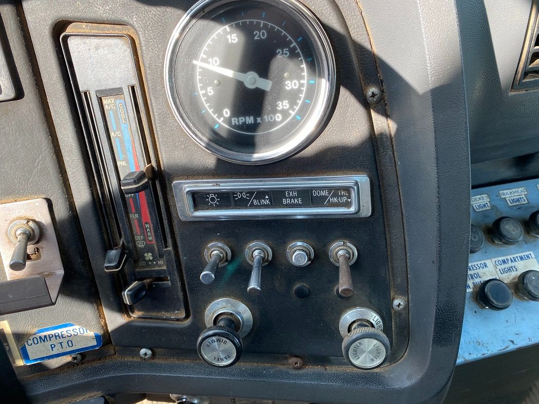 1991 FORD L8000 - Image 20